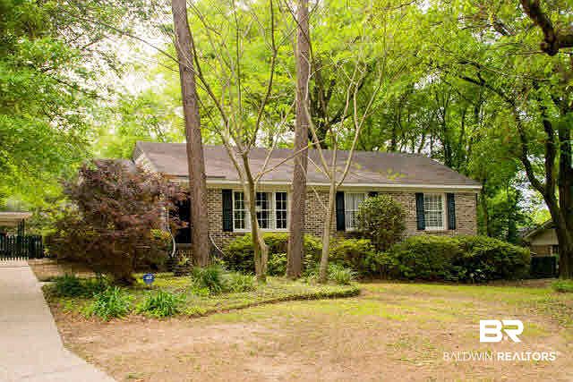 1st image of 613 Chelsea Dr E