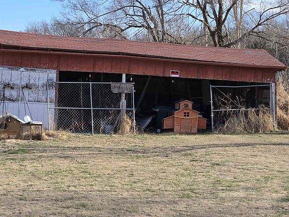 4th image of 304 E Linden Ave