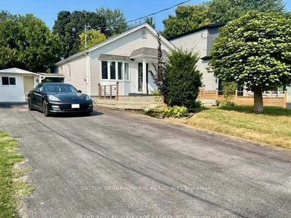 38 Fenwood Hts, Toronto, ON M1M 2V8