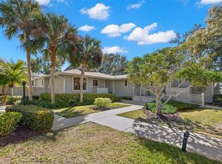 1013 Caravel Ct, Tarpon Springs, FL 34689