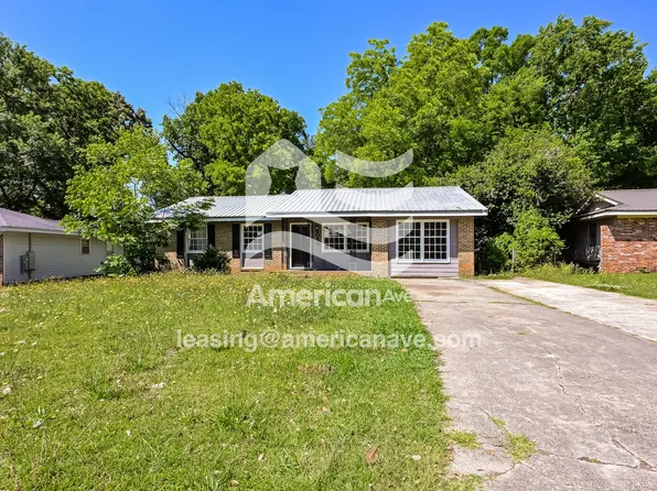 4059 W Oak Dr, Macon, GA 31210