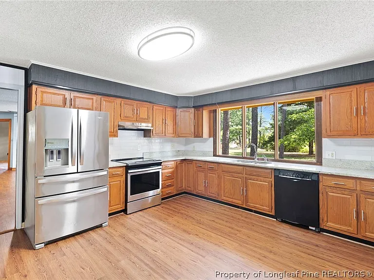 3450 Cornell Dr — Photo 15