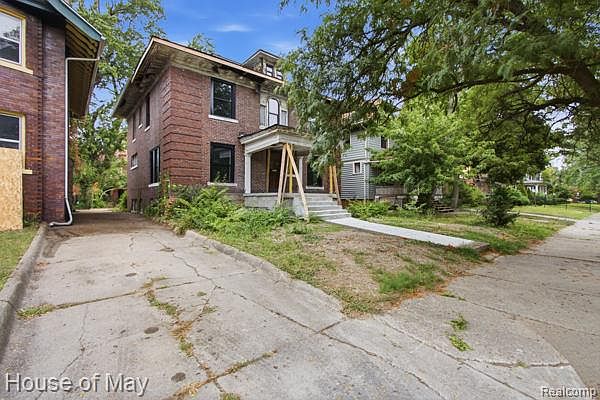 1st image of 676 Atkinson St