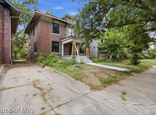 676 Atkinson St, Detroit, MI 48202