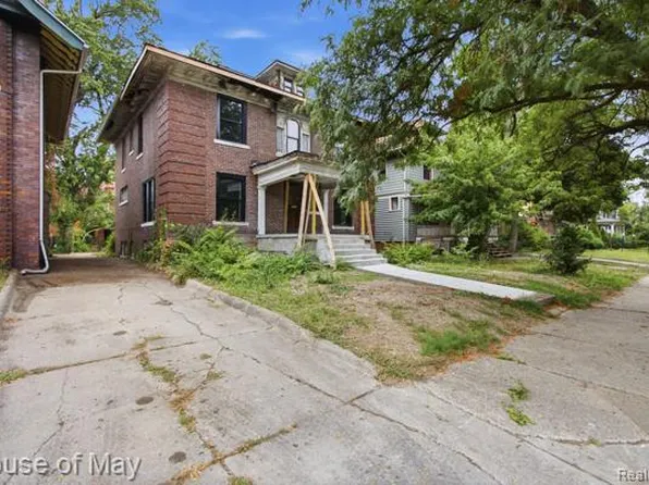 676 Atkinson St, Detroit, MI 48202