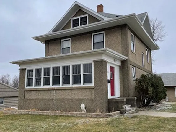 201 S Dickinson St, Rock Rapids, IA 51246