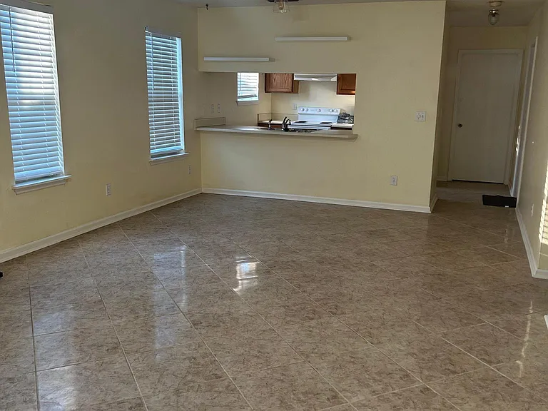 2836 Gulfwind Dr N — Photo 2