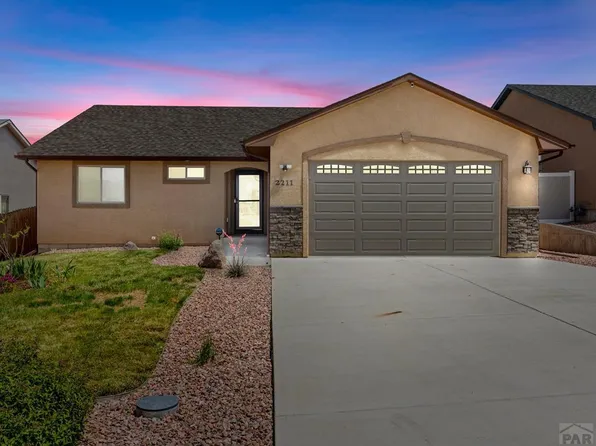 2211 Crestwood Ln, Pueblo, CO 81008