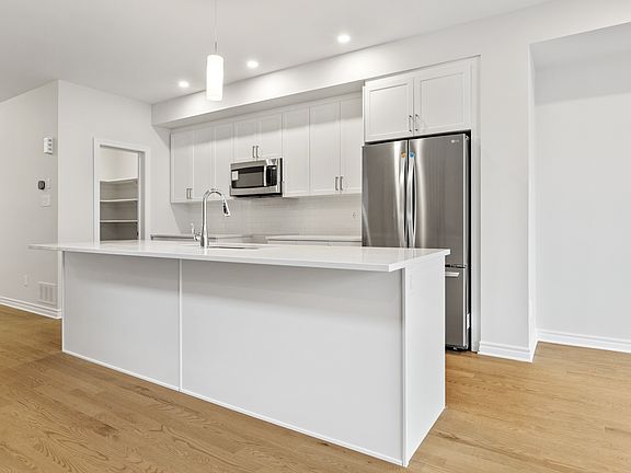 3rd image of 1064 Kijik Cres #1