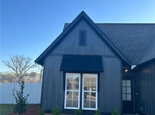 1025 Crossing Ct E, Valley, AL 36854