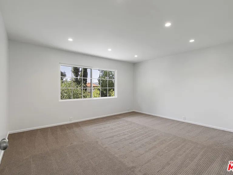 3062 Arrowhead Dr — Photo 26