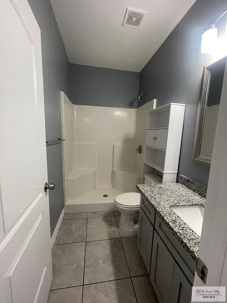 3 bed, 2.0 bath, 1252 sqft, $1,400 — Photo 3