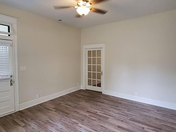 3rd image of 6317 Kavanaugh Blvd #B
