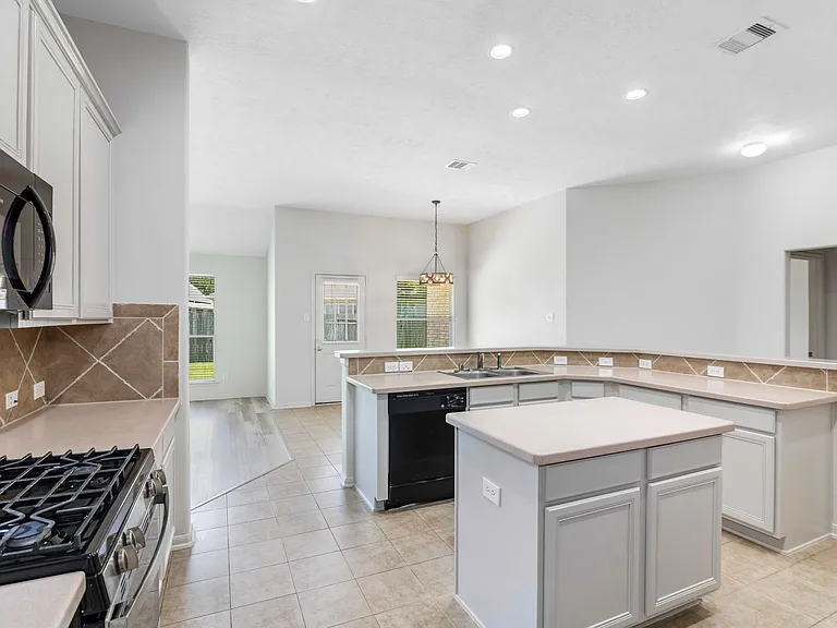 26127 Bent Meadow Ct — Photo 5