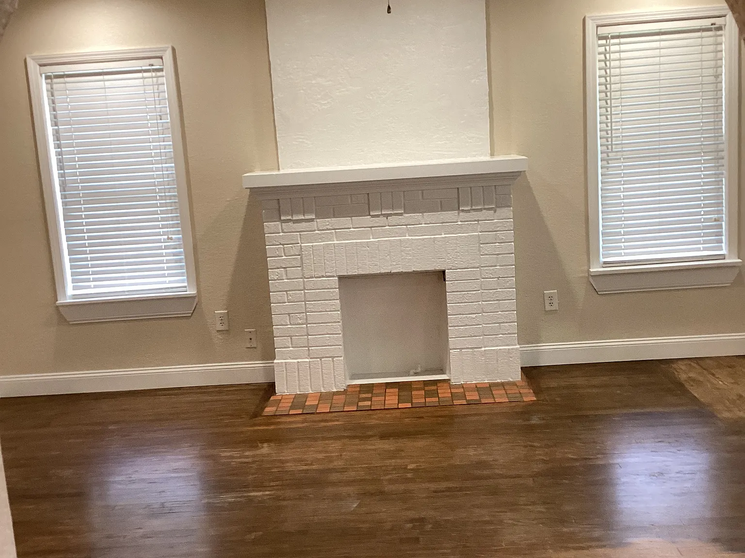2 bed, 1400 sqft, $1,350 — Photo 1