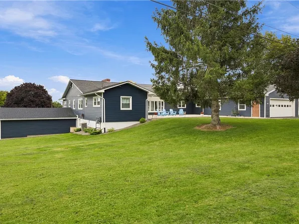 56 White Springs Ln, Geneva, NY 14456
