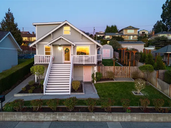 808 Renton Avenue S, Renton, WA 98057