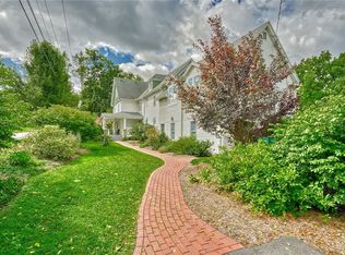 37 Aldrich Rd, Fairport, NY 14450