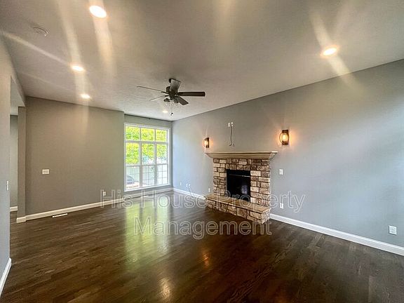 4th image of 224 N 53rd Ave