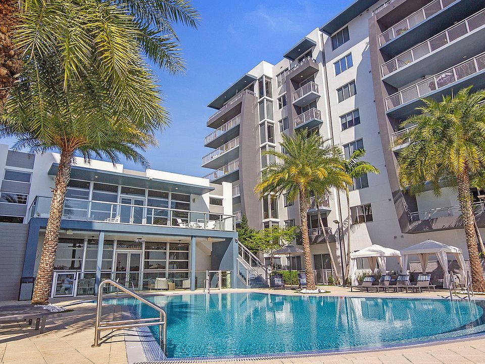 Our resort-style pool is your private oasis in the heart of Miami