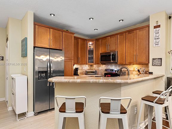 3rd image of 5741 Isles Cir