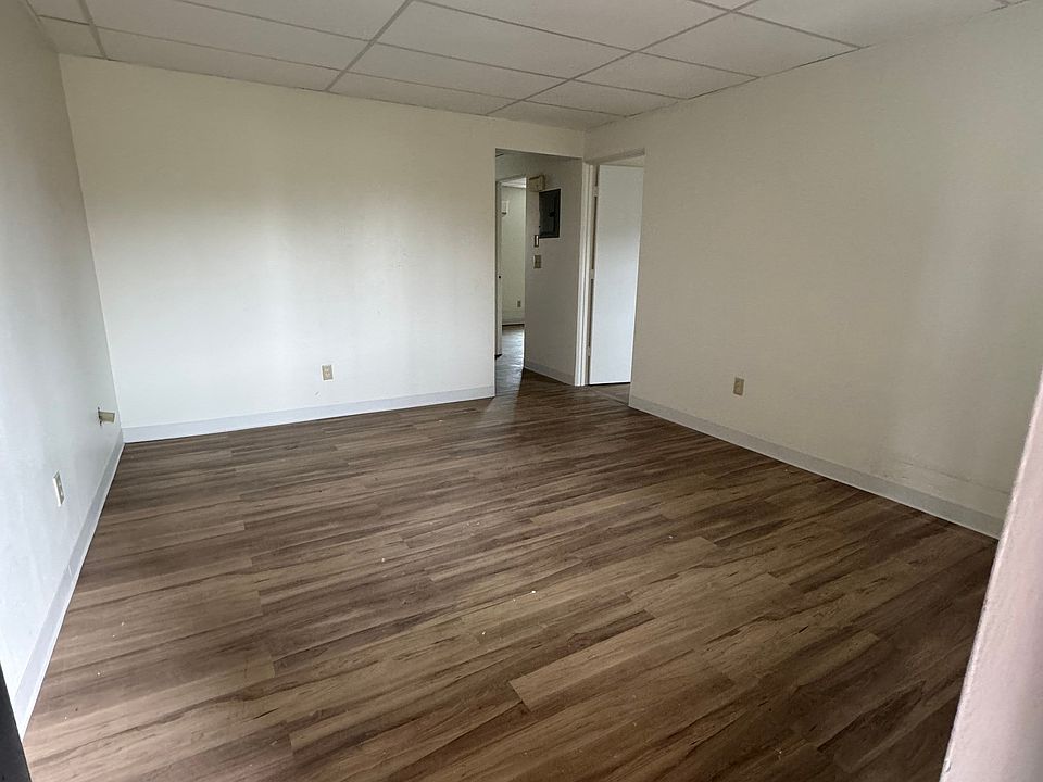 Entry to Living Room