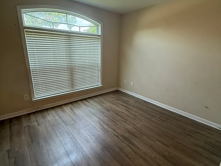 505 Arrie Dr — Photo 12