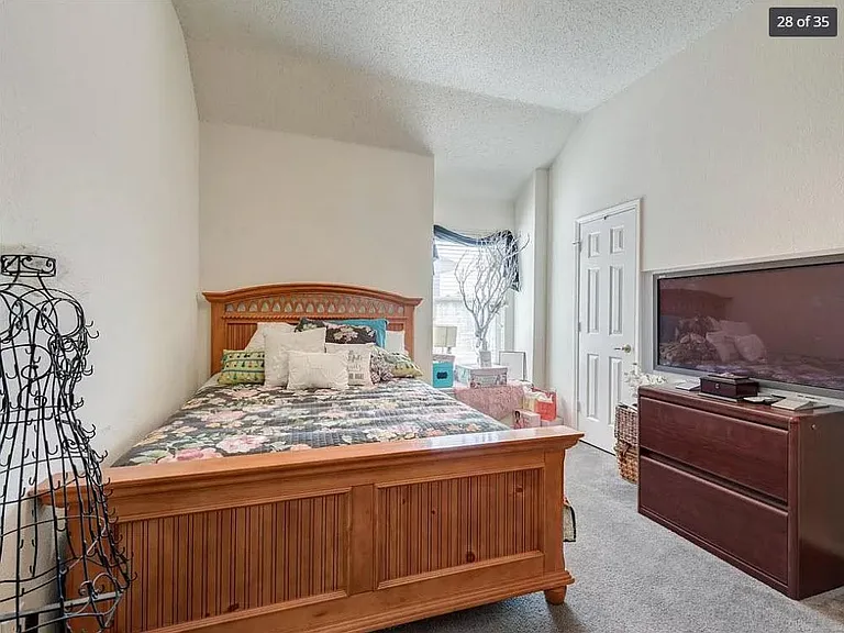 Windcastle Dr — Photo 28