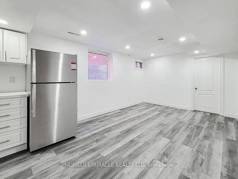 18 Puritan Ct #BASEMENT — Photo 11