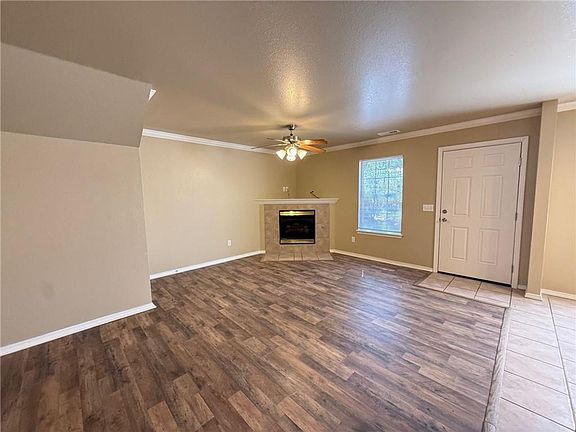 2nd image of 2149-2155 Skyler Dr #2151