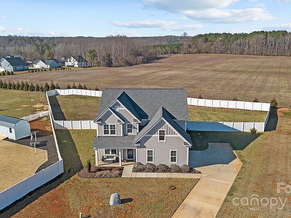 5th image of 1010 Coppergate Dr