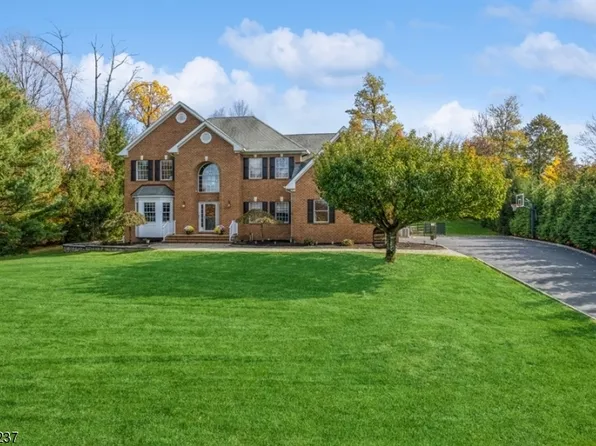 46 Angus Ln, Warren Twp., NJ 07059
