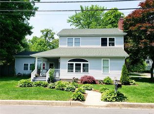 45 Helen Ave, Smithtown, NY 11787