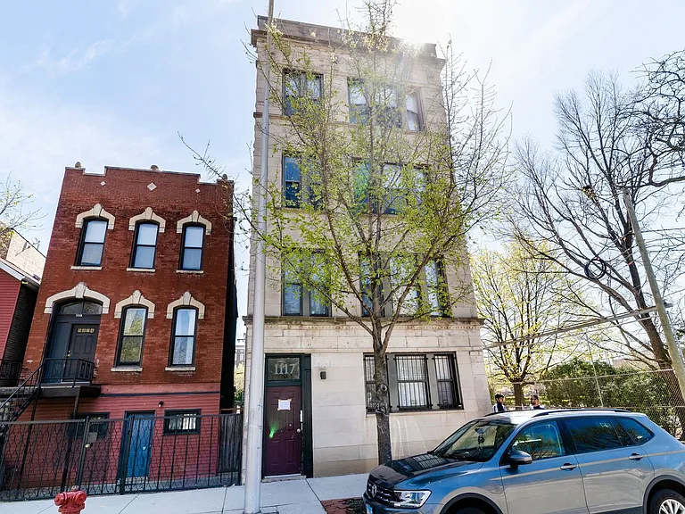 1117 S Racine Ave — Photo 4