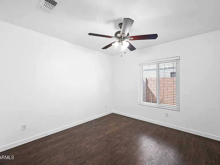 1331 N Kingston St — Photo 22