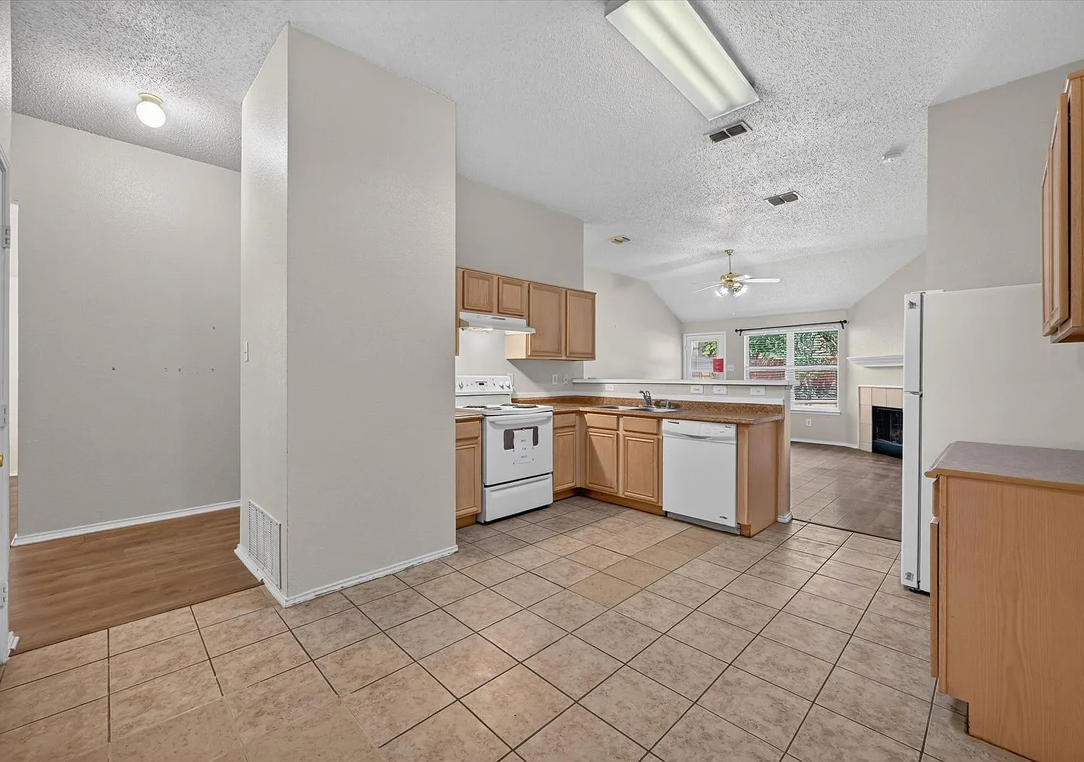 Adorable 3/2/2 in Burleson Available NOW! — Photo 4
