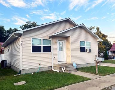 713 E South Main St, Dexter, MO, 63841