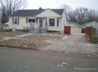 1469 Kingsley St, Mount Clemens, MI 48043