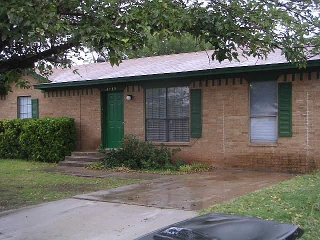 1st image of 3733 Duke Ln