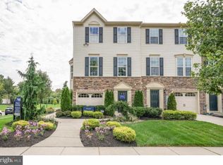 1 Village Green Ln, Sicklerville, NJ 08081