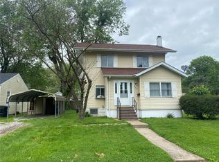 221 N 38th St, Belleville, IL 62226