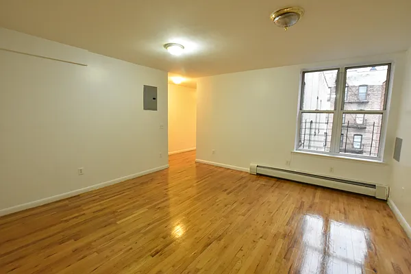 Rented by Clove Realty LLC | media 14