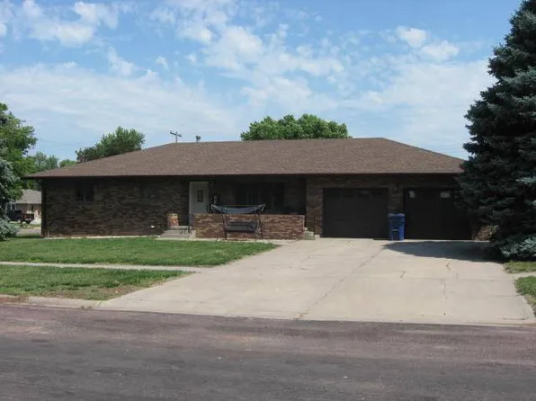 910 State St, Creighton, NE 68729