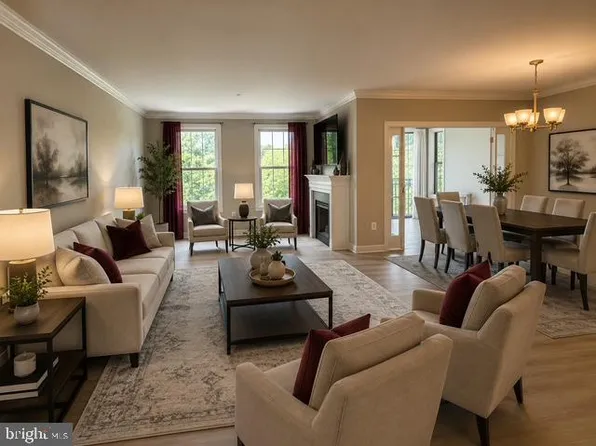 485 Harbor Side St APT 412, Woodbridge, VA 22191
