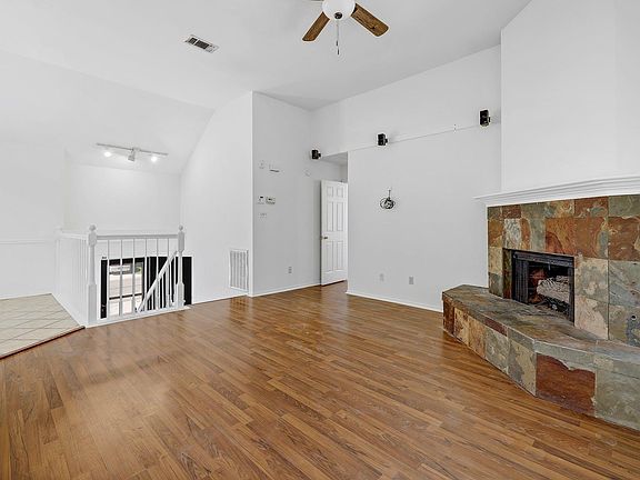 4th image of 17105 Dashwood Creek Dr