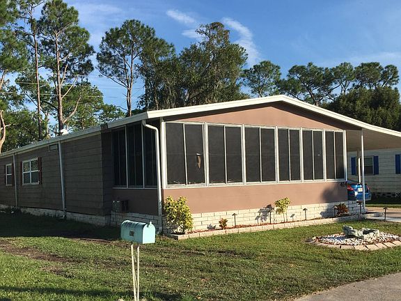 3rd image of 414 Forest Ln