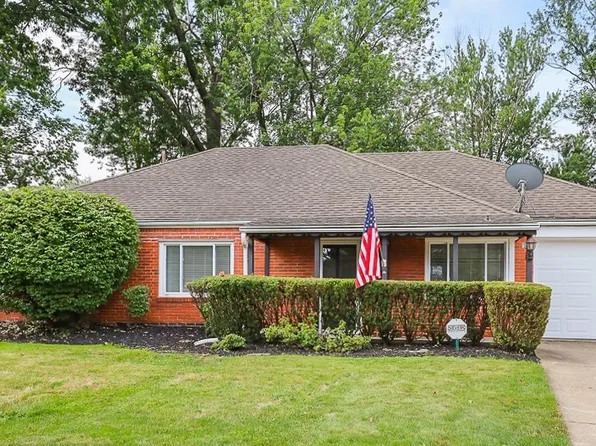 27336 Oak Ct, Euclid, OH 44132