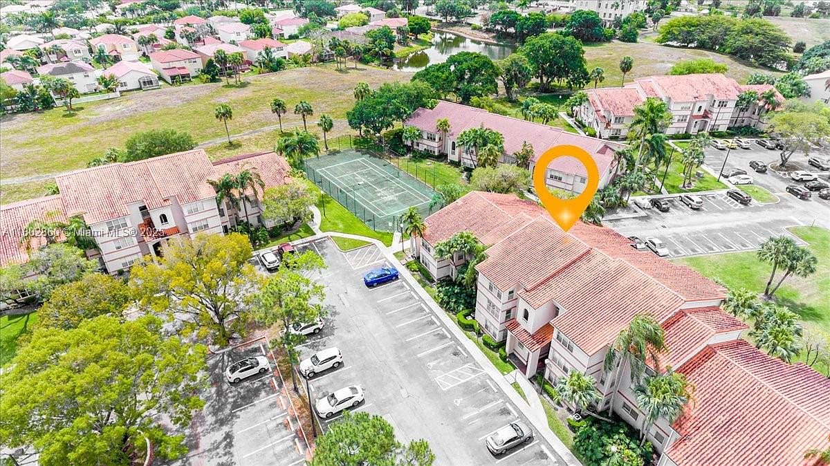 3420 Pinewalk Dr N APT 713