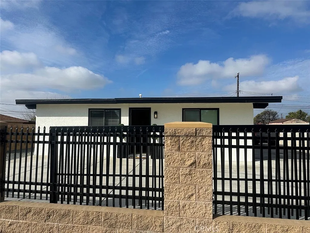 2 bed, 768 sqft, $2,650 — Photo 3