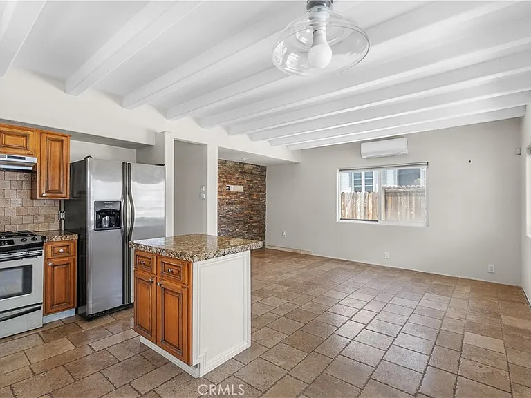 33965 Malaga Dr — Photo 5